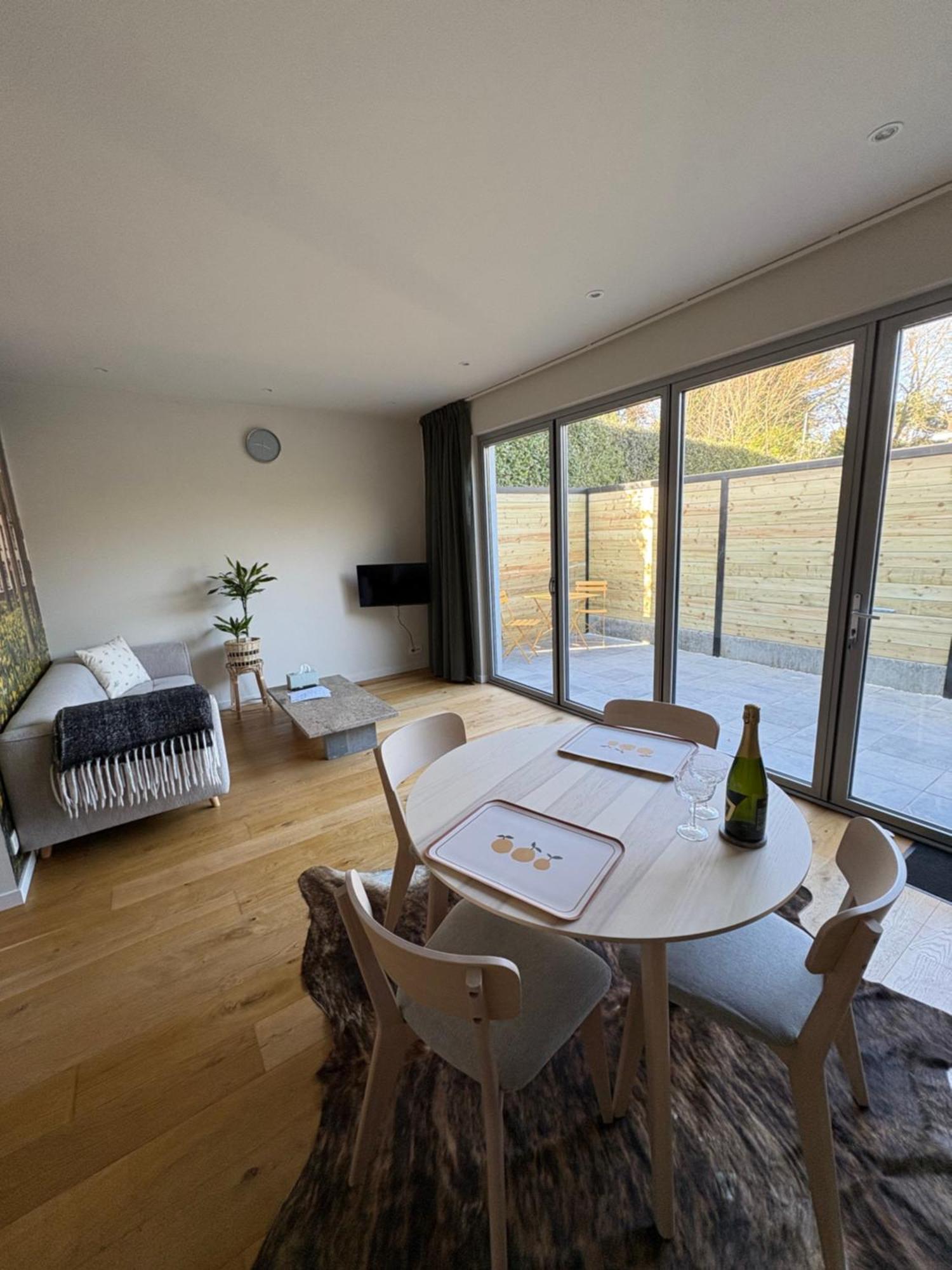 Cozy Guestroom Near Center Apartment Bruges